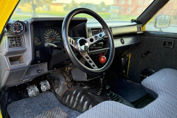 1986 Toyota Pickup 4x4 5-Speed Manual, 22R 4-Cylinder -4 1986 Toyota Pickup 4x4 5-Speed Manual, 22R 4-Cylinder