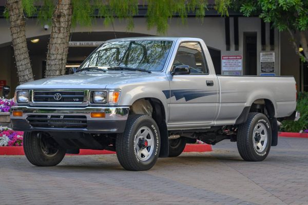 1992 Toyota Pickup Deluxe 4x4 5-Speed Manual, ~64,800 Miles, 4WD, V6 Power