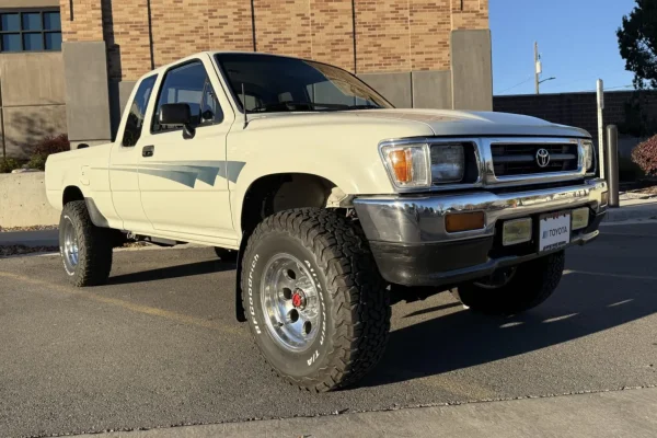 1992 Toyota Pickup XtraCab Deluxe 4×4 5-Speed for sale