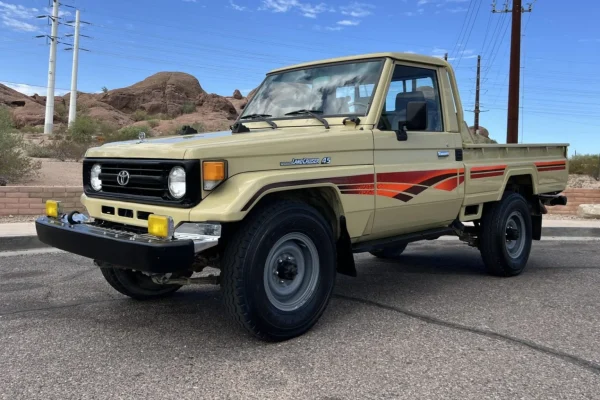 1999 Toyota Land Cruiser FZJ75 Pickup 5-Speed