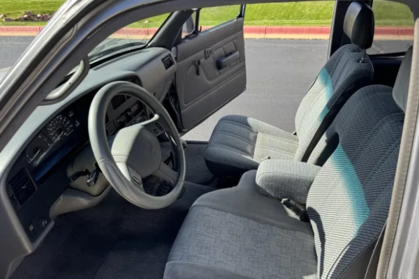 img_1665-4 1995 Toyota Pickup XtraCab Deluxe 4×4 5-Speed