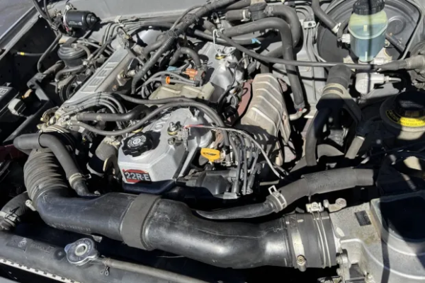 img_1666-4 1995 Toyota Pickup XtraCab Deluxe 4×4 5-Speed