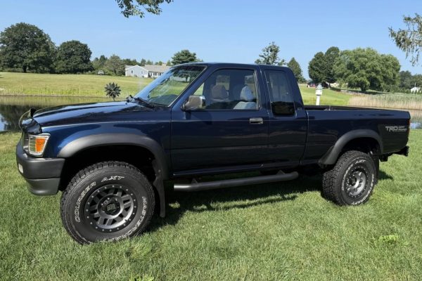 1993 Toyota Pickup XtraCab SR5 V6 4×4 5-Speed