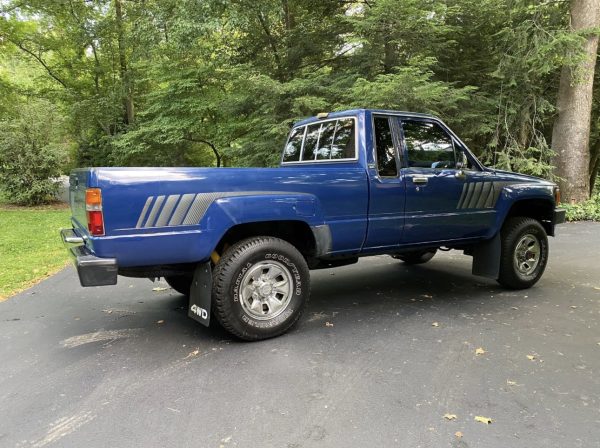 screenshot-2 1987 Toyota 4×4 Pickup Xtracab SR5 5-Speed